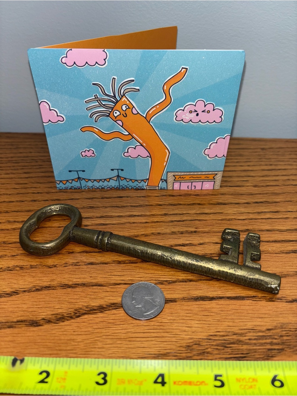 Decorative Brass-Colored Skeleton Key Accent